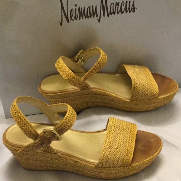 Stuart Weitzman Shoes - Stuart Weizmann women Sandal